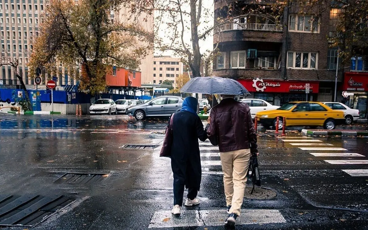 بارش باران در تهران/ افزایش دمای هوا طی امروز و فردا