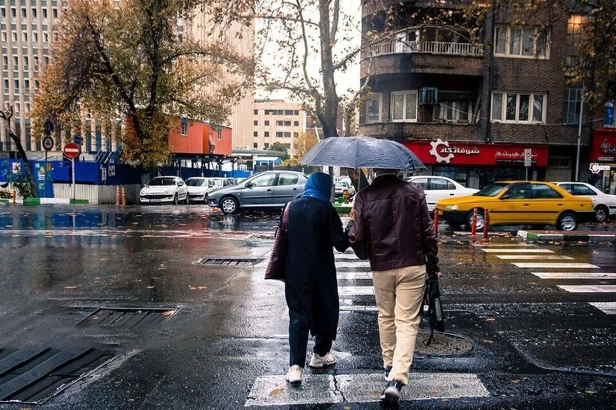 بارش باران در تهران/ افزایش دمای هوا طی امروز و فردا