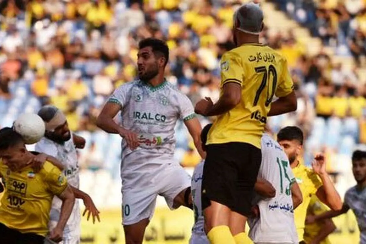 سپاهان صدر جدول را از دست داد/ ملوان به کمک پرسپولیس آمد