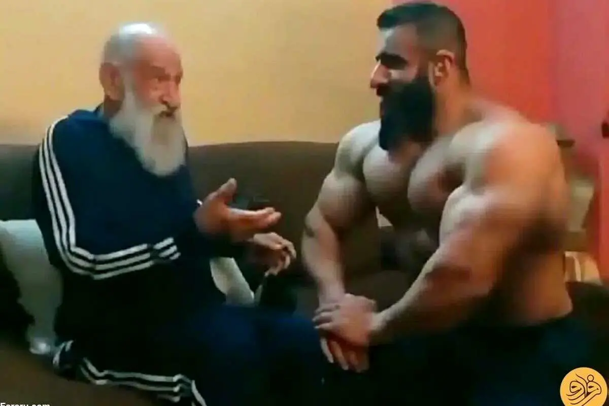(عکس) هادی چوپان در مراسم خاکسپاری خلیل عقاب