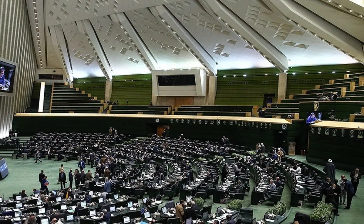 نمایندگان مجلس: هر ایرانی باید بتواند خودرو وارد کند