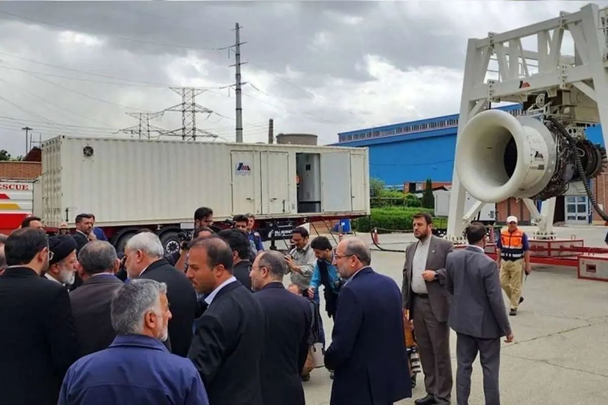 آزمایش موفق موتور کاملا ایرانی هواپیما با حضور رئیسجمهور
