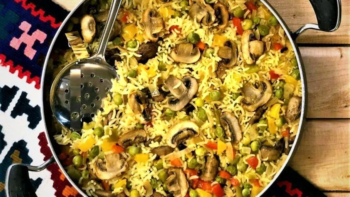 طرز تهیه پلوی مخلوط گیاهی؛ خوشمزه و مقوی