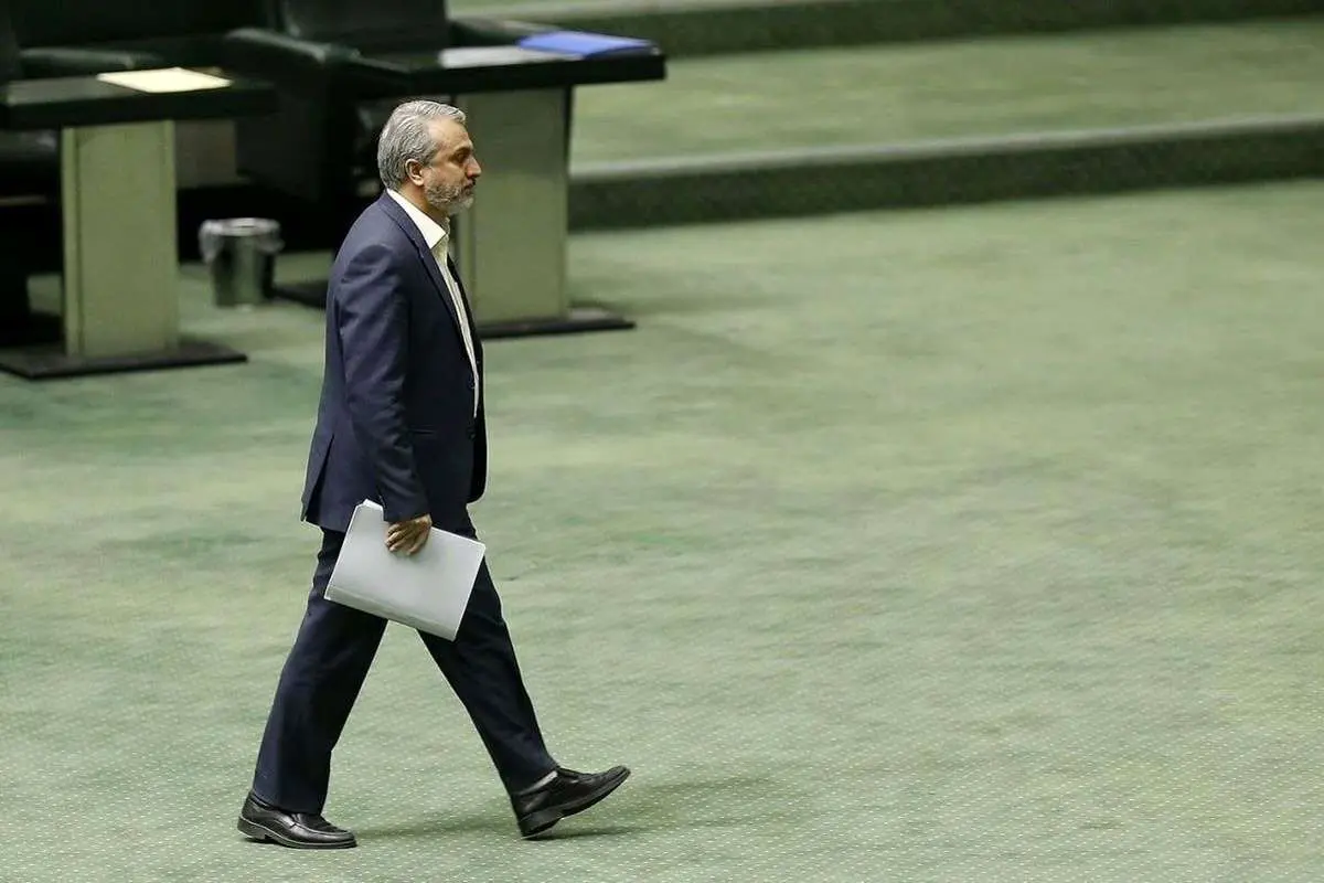 جدایی اصولگرایان از رئیسی؟/ آغاز «قربانیکردن دولت»، بهعنوان «مسبب» ابربحرانهای کنونی؟