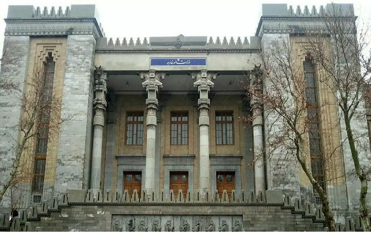 معاون کنسولی وزارت خارجه: شرایط ایرانیان در کشور‌های مختلف را پایش می‌کنیم