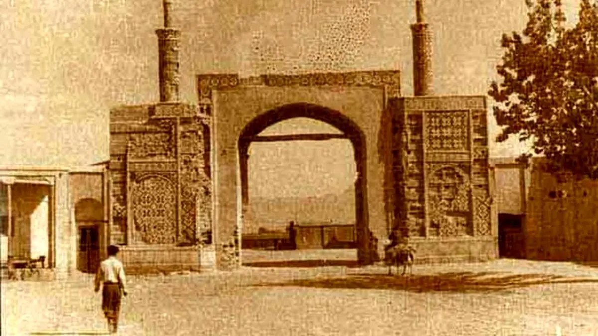 تصاویر جالب از تهران قدیم؛ خیابان فردوسی و لاله‌زار دهه ۳۰