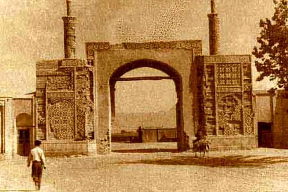 تصاویر جالب از تهران قدیم؛ خیابان فردوسی و لالهزار دهه ۳۰