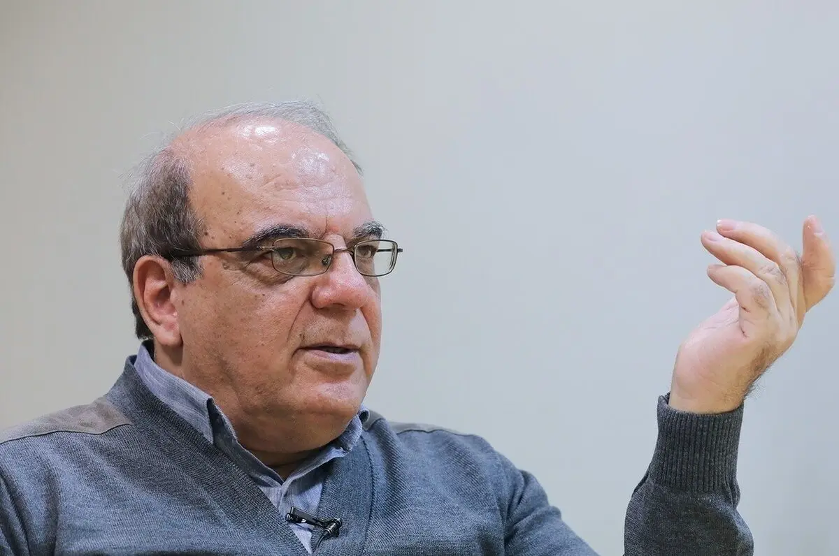 عباس عبدی: توزیع رانت دیگر مصداق فساد نیست!