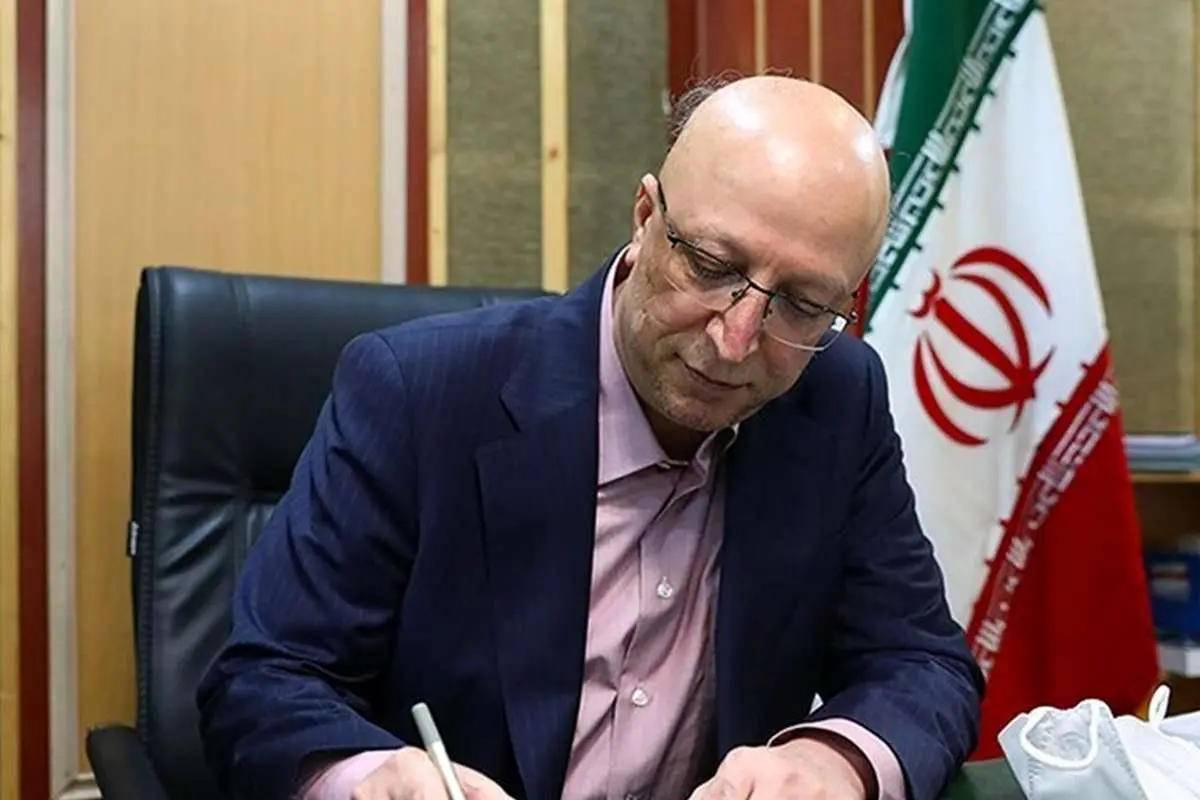 واکنش وزیر علوم به یکسان سازی پوشش در دانشگاهها