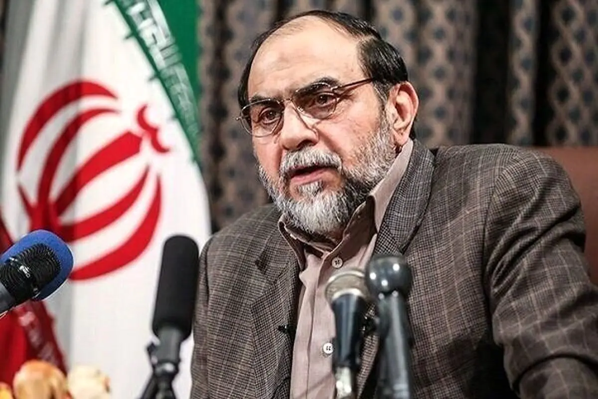 (ویدئو) حرف‌های جنجالی رحیم‌پور ازغدی درباره جاسوس انگلیس و جای مُهر بر پیشانی