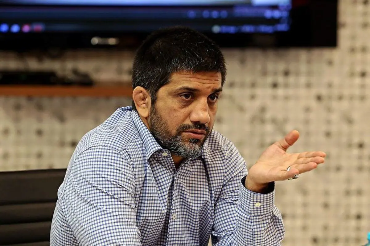 (ویدئو) تمجید علیرضا دبیر از «فردین» در شبکه یک