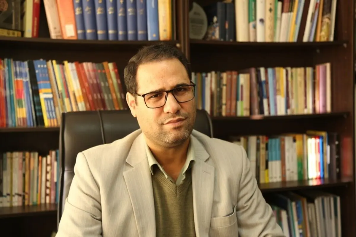 سرپرست وزارت آموزش و پرورش: حقوقم از برادر زیر دیپلمم کمتر است!
