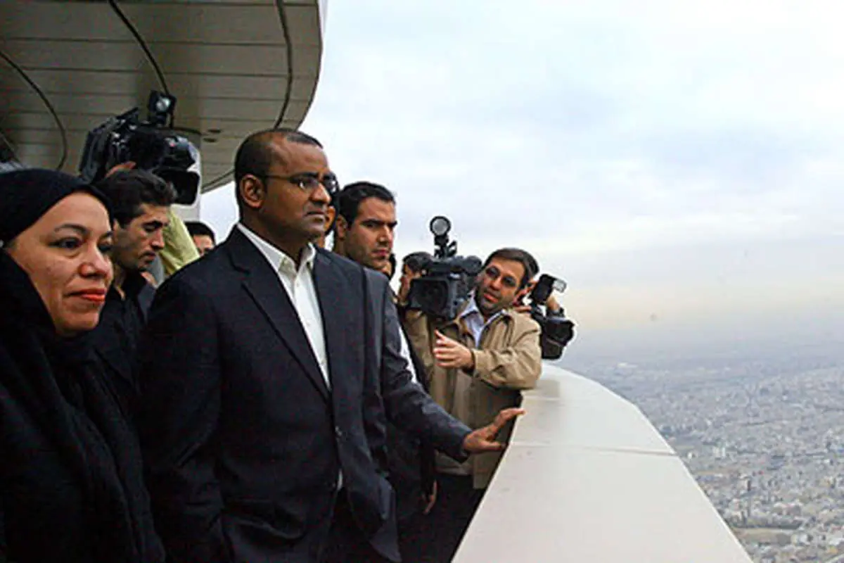 عکس> بازدید رئیس جمهور گویان از برج میلاد