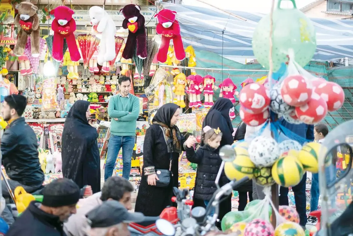 فردین علیخواه: زندگی روزمره به آرمان تبدیل شده است