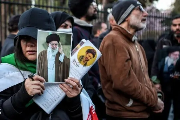 تصاویر؛ تشییع ۳۵ شهید در تهران