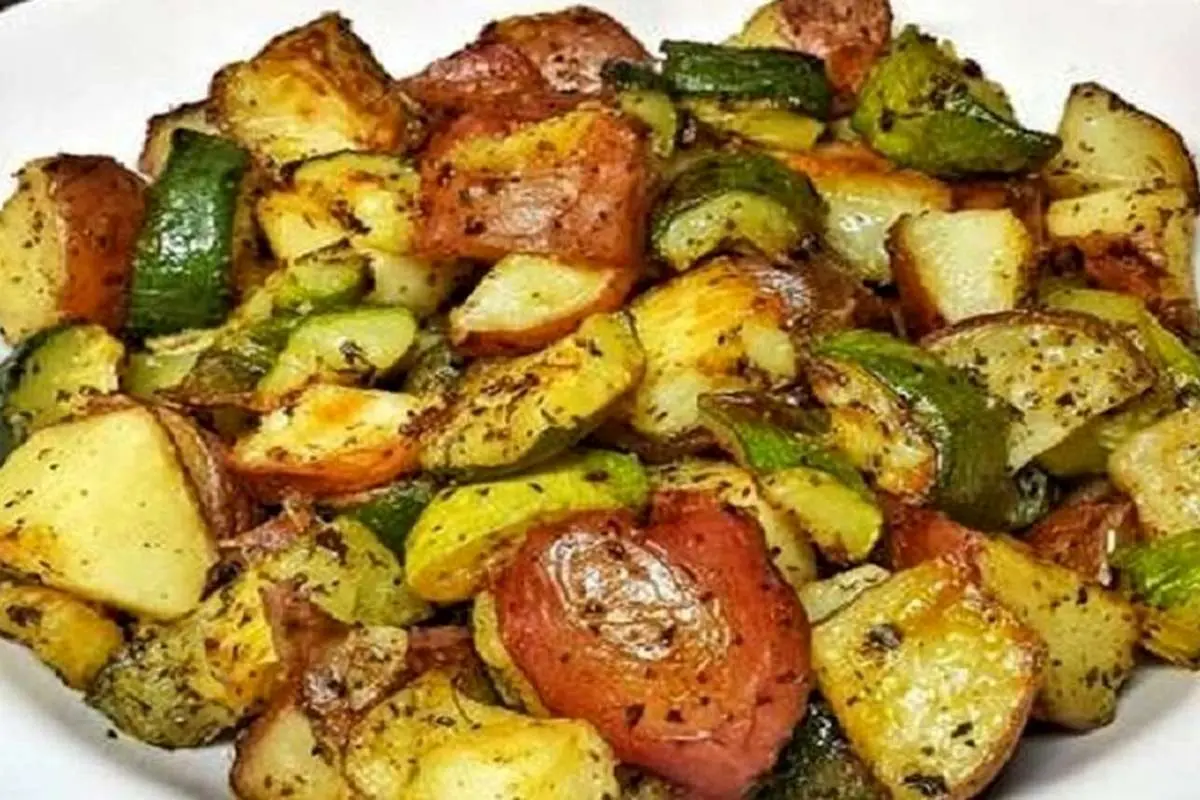 خوراک کدو سبز با سیب زمینی، غذایی ساده و به صرفه با طعمی لذیذ