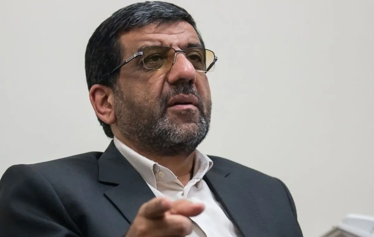 (عکس) مشارکت «آقای وزیر» در پخت نان با تنور سنتی