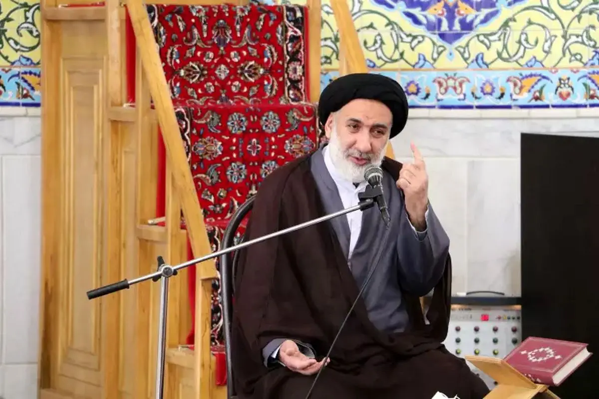 خطیب جمعه شهرکرد: ایران در حال تبدیل به «بزرگترین ابرقدرت دنیا» ست