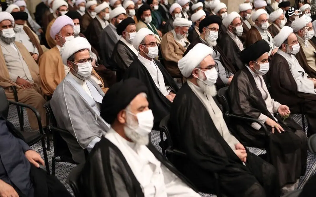 انتقاد شدید روزنامه جوان از «ائمه جمعه»/ برخی، خلاف‌وحدت و «خلاف‌دین» سخن می‌گویید