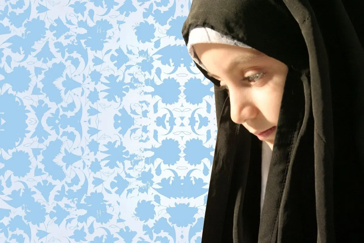 (عکس) جدیدترین تصویر از بنر‌های خبرساز ترویج حجاب؛ اینبار از زبان یک کودک!