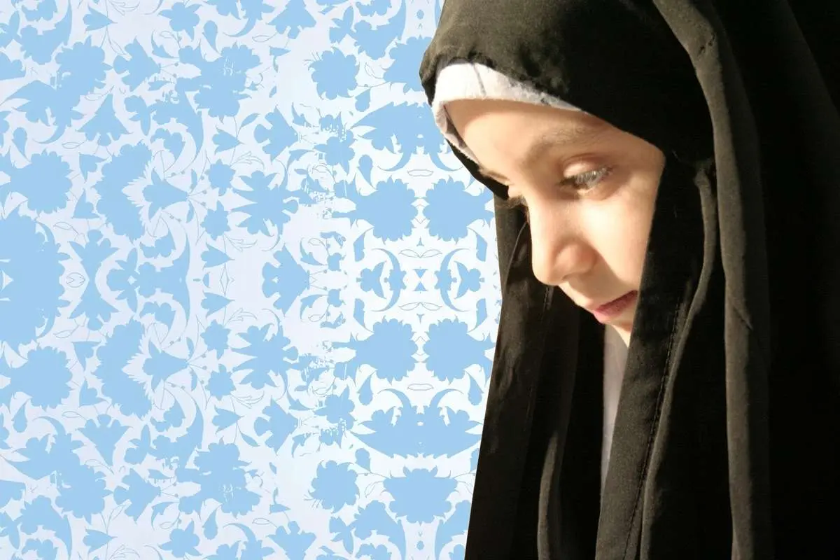 (عکس) جدیدترین تصویر از بنر‌های خبرساز ترویج حجاب؛ اینبار از زبان یک کودک!