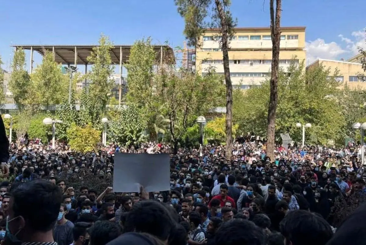 نقد لایحه پیشنهادی دولت درباره برگزاری تجمعات