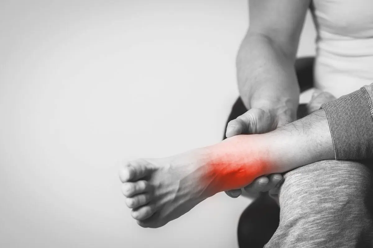 درد‌های مچ پا چه زمانی خطرناک هستند؟