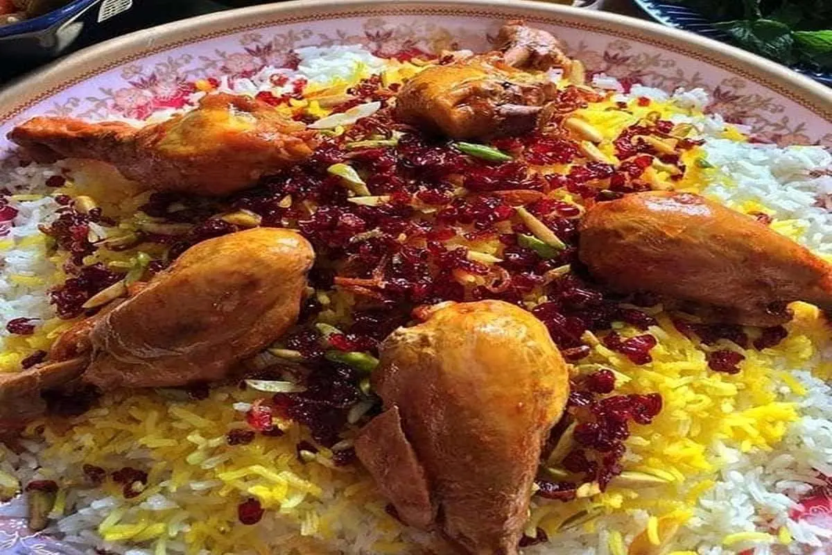 طرز تهیه چلو مرغ زعفرانی بدون رب به روش رستورانی