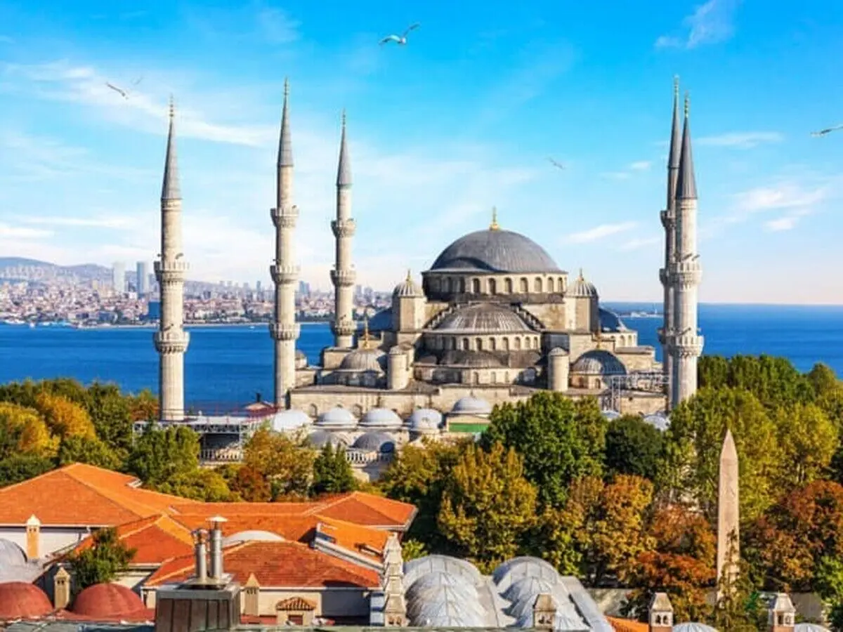 بهترین تورهای خارجی در آژانس قصر شیرین تهران در تابستان ۱۴۰۲