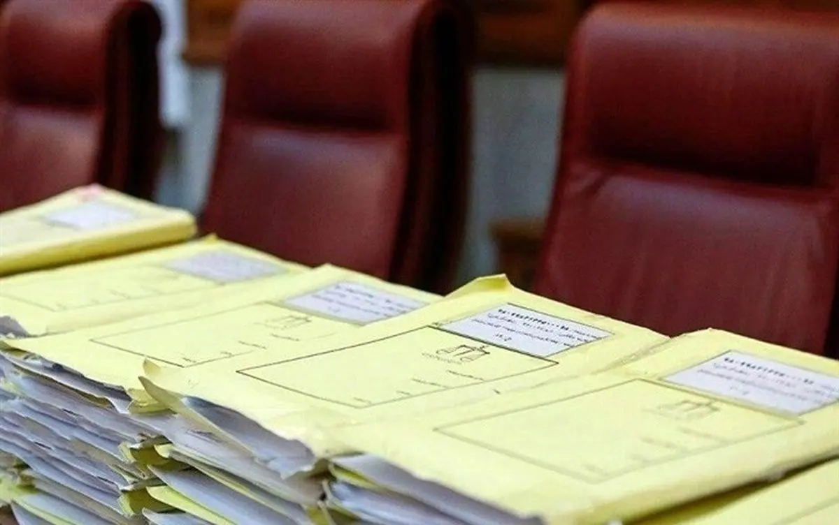 اعلام جرم دادستانی تهران علیه روزنامه جهان صنعت