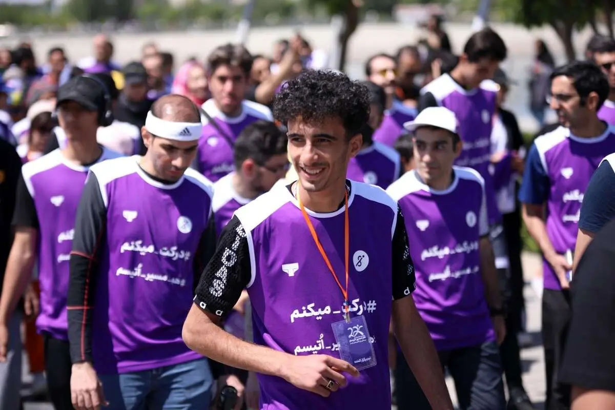 دو همگانی دور دریاچه چیتگر با حضور ۳۰ بزرگسال اتیسم و ۲۰۰ دونده