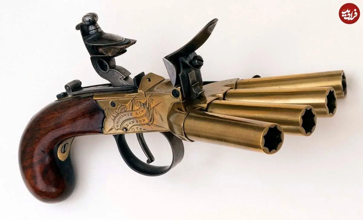 (تصاویر) عجیب‌ترین اسلحه‌های تاریخ؛ از تفنگ تقویم‌دار تا تپانچۀ ضد سگ!