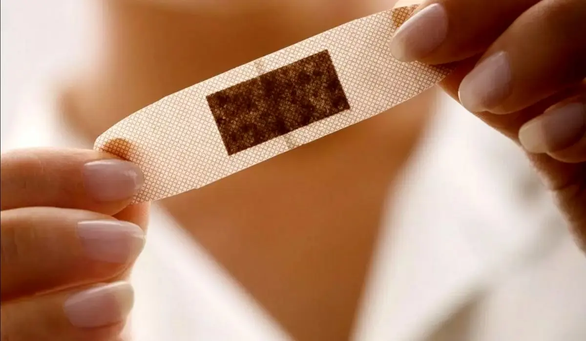 (عکس) چطور تولید چسب زخم براساس رنگ پوست چالش‌برانگیز شد؟