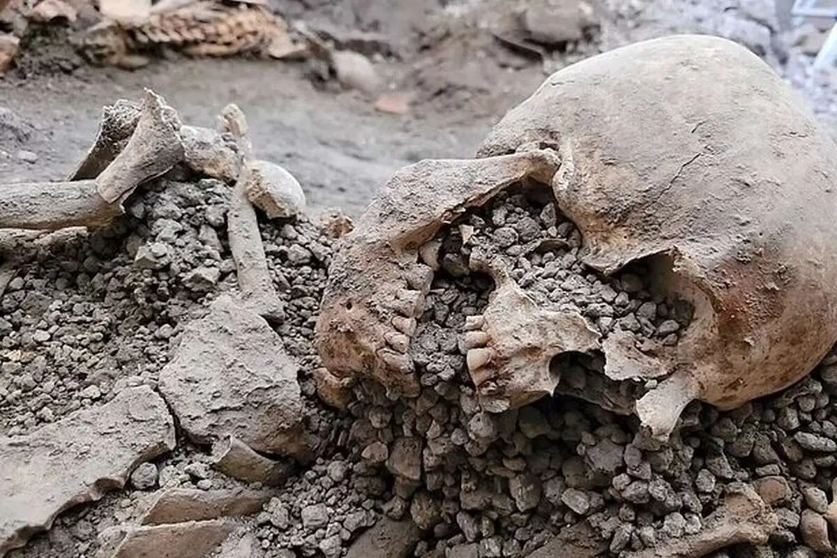 (عکس) کشف دو اسکلت جدید و رازگشایی از یک کابوس ۲ هزار ساله!