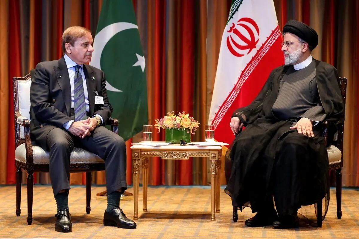 (ویدئو) رئیسی با نخست‌وزیر پاکستان دیدار کرد