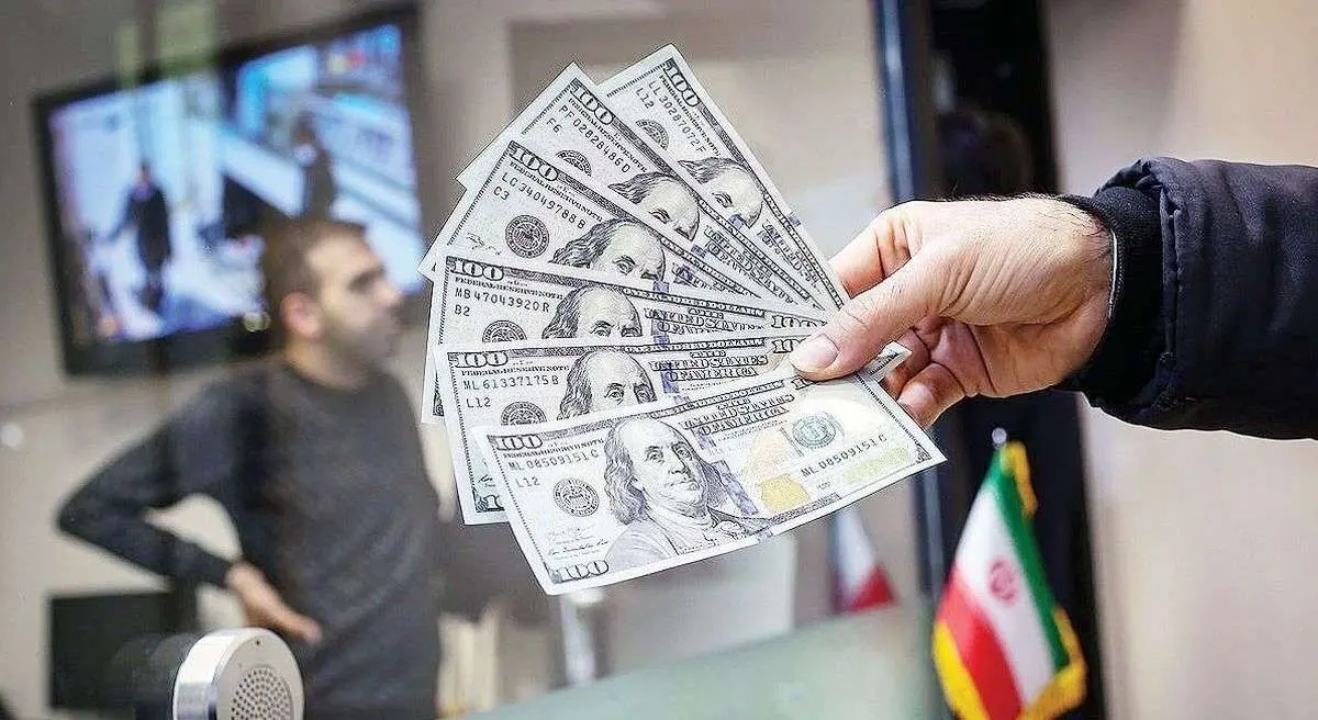 دلار در کریدور آرامش
