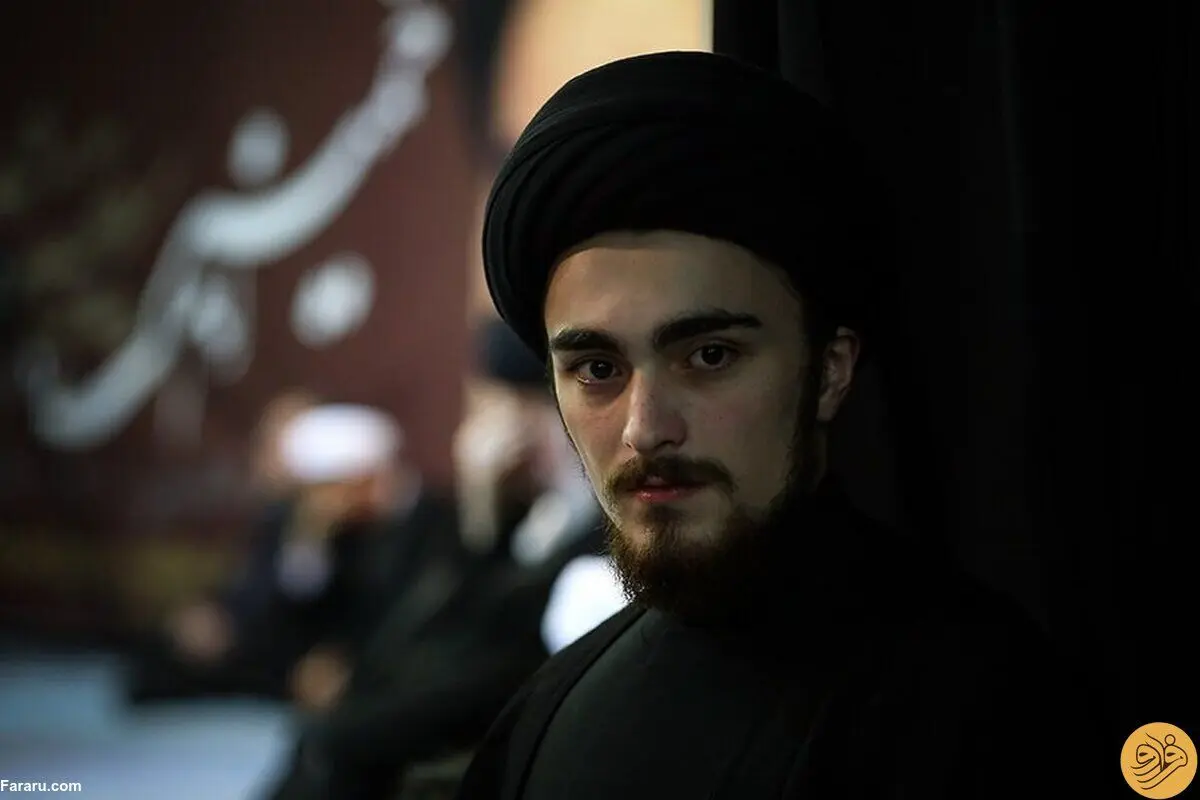 (عکس) پوشش متفاوت و خاص احمد خمینی در ورزشگاه آزادی