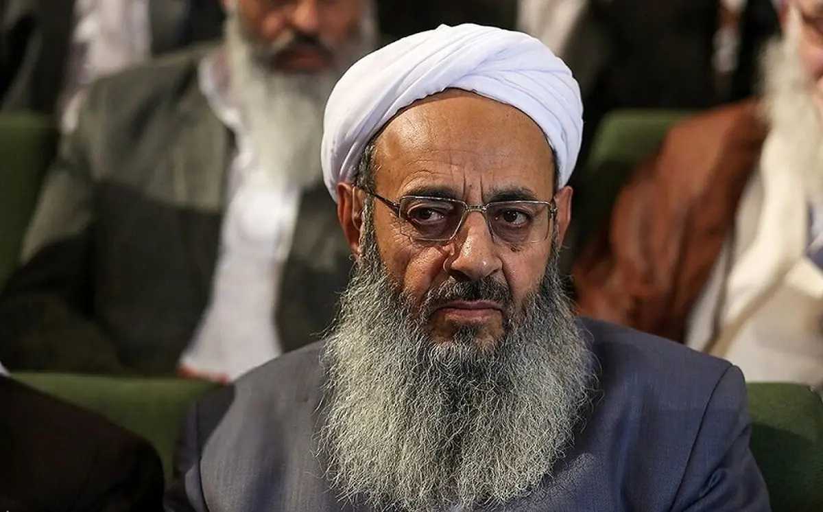 کیهان: مولوی عبدالحمید زندگی اشرافی و کاخ نشینی دارد/ او در زمینه زنان نیز سابقه خوبی ندارد