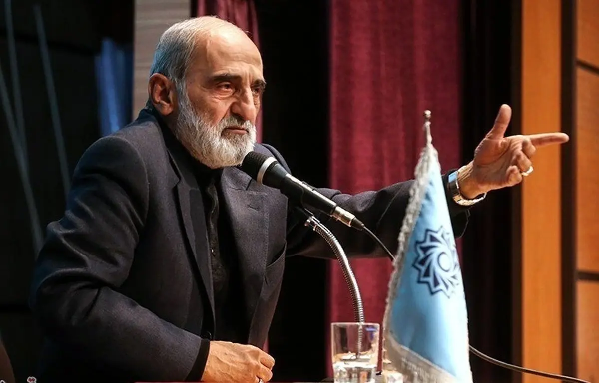 انتقاد شریعتمداری از دبیر شورای عالی انقلاب فرهنگی/ حالا خودتان قضاوت کنید که کدامیک لایحه را نخوانده‌ایم؟