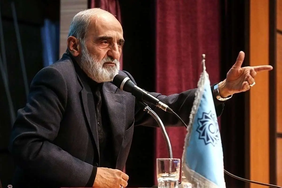 انتقاد شریعتمداری از دبیر شورای عالی انقلاب فرهنگی/ حالا خودتان قضاوت کنید که کدامیک لایحه را نخواندهایم؟