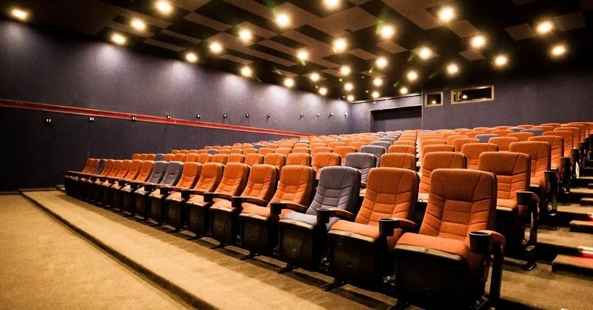 پلمب مجموعه سینمایی گلشن مشهد به دلیل بی‌حجابی