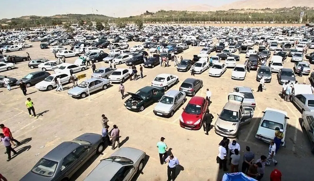 اختلاف قیمت خودرو‌های سامانه یکپارچه با بازار آزاد