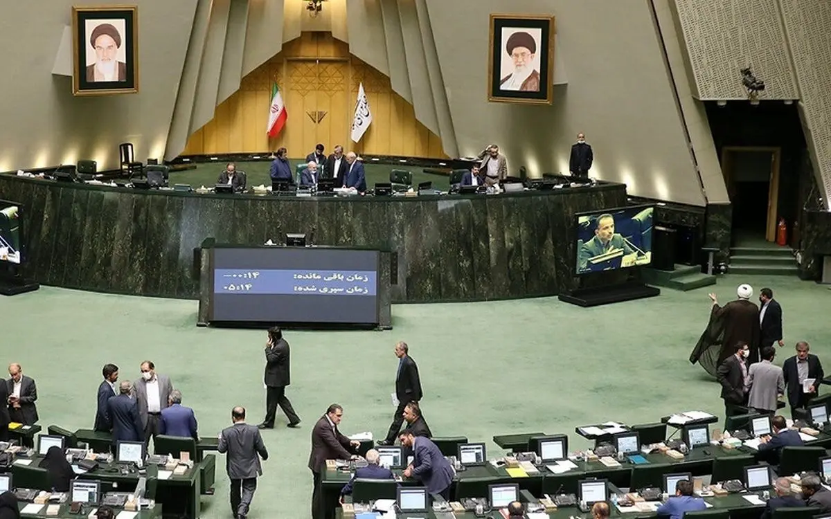 مخالفان لایحه حجاب، بی‌قانونی می‌خواهند؟