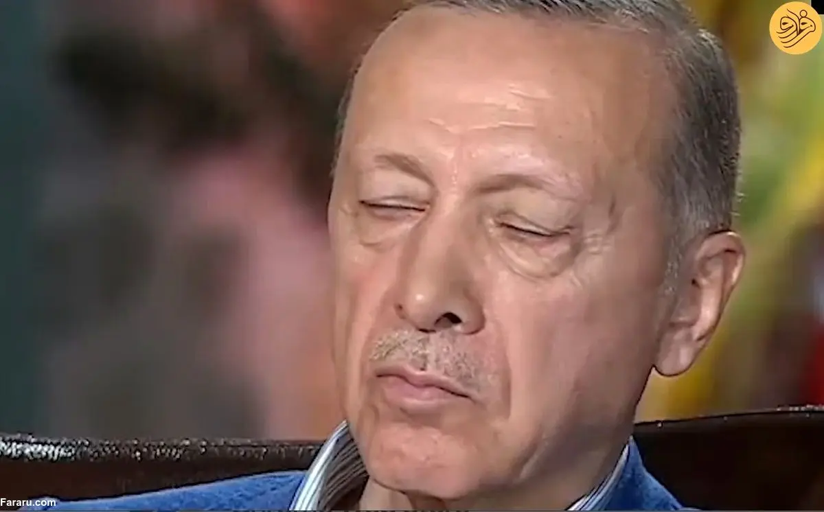 (ویدئو) چرت زدن اردوغان در حین مصاحبه زنده تلویزیونی!