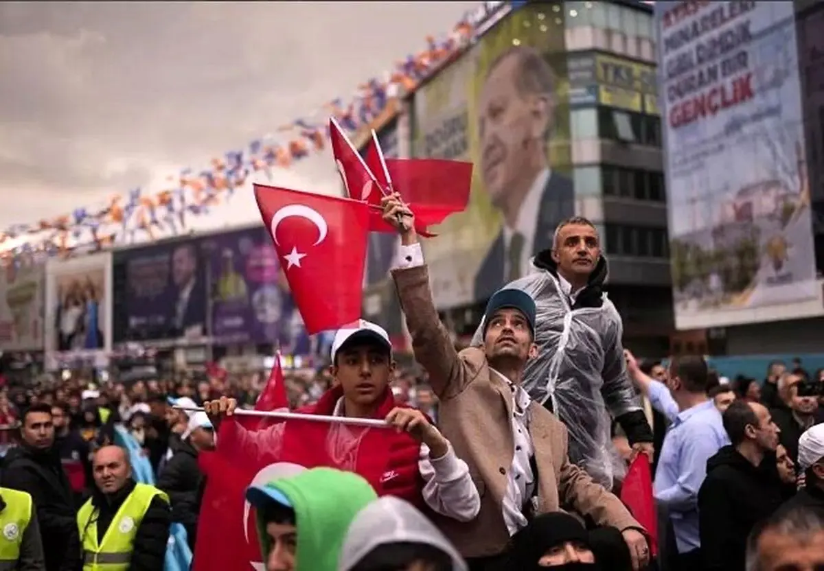 (ویدئو) جشن هواداران اردوغان در آنکارا