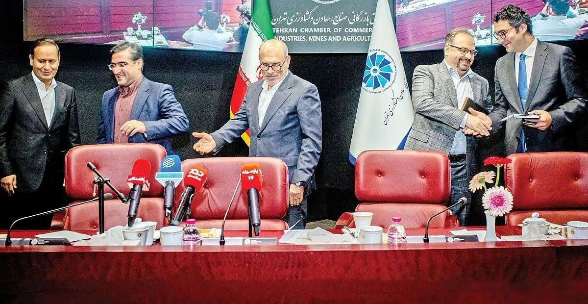 نتیجه جدال خاموش در اتاق تهران