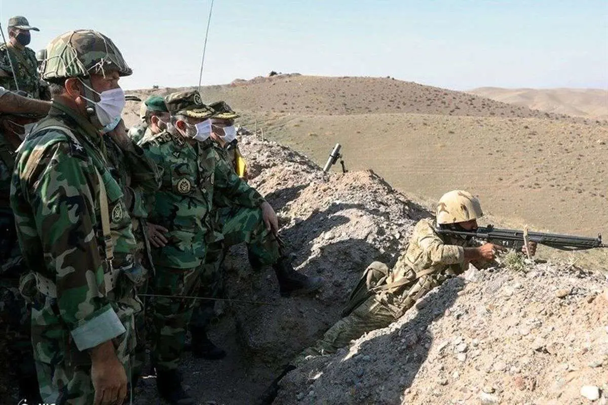 تحلیل سردرگم کیهان از قضیه طالبان/ همسایگان به گردن هم حق دارند!