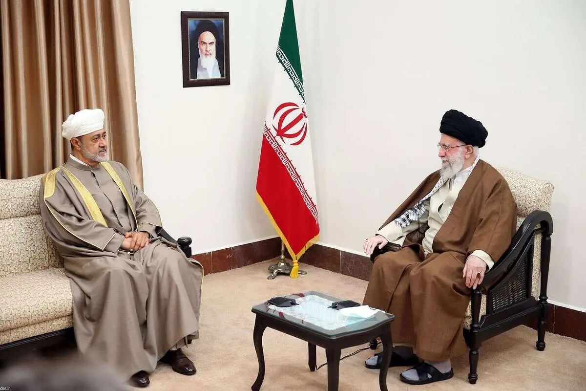 (تصاویر) دیدار سلطان عمان با رهبر انقلاب