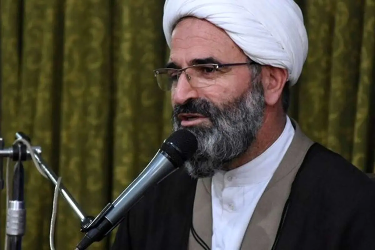 اینکه افرادی برای تماشای آسمان شب به کویر بروند، اما اتفاقات دیگری رخ دهد، پذیرفتنی نیست