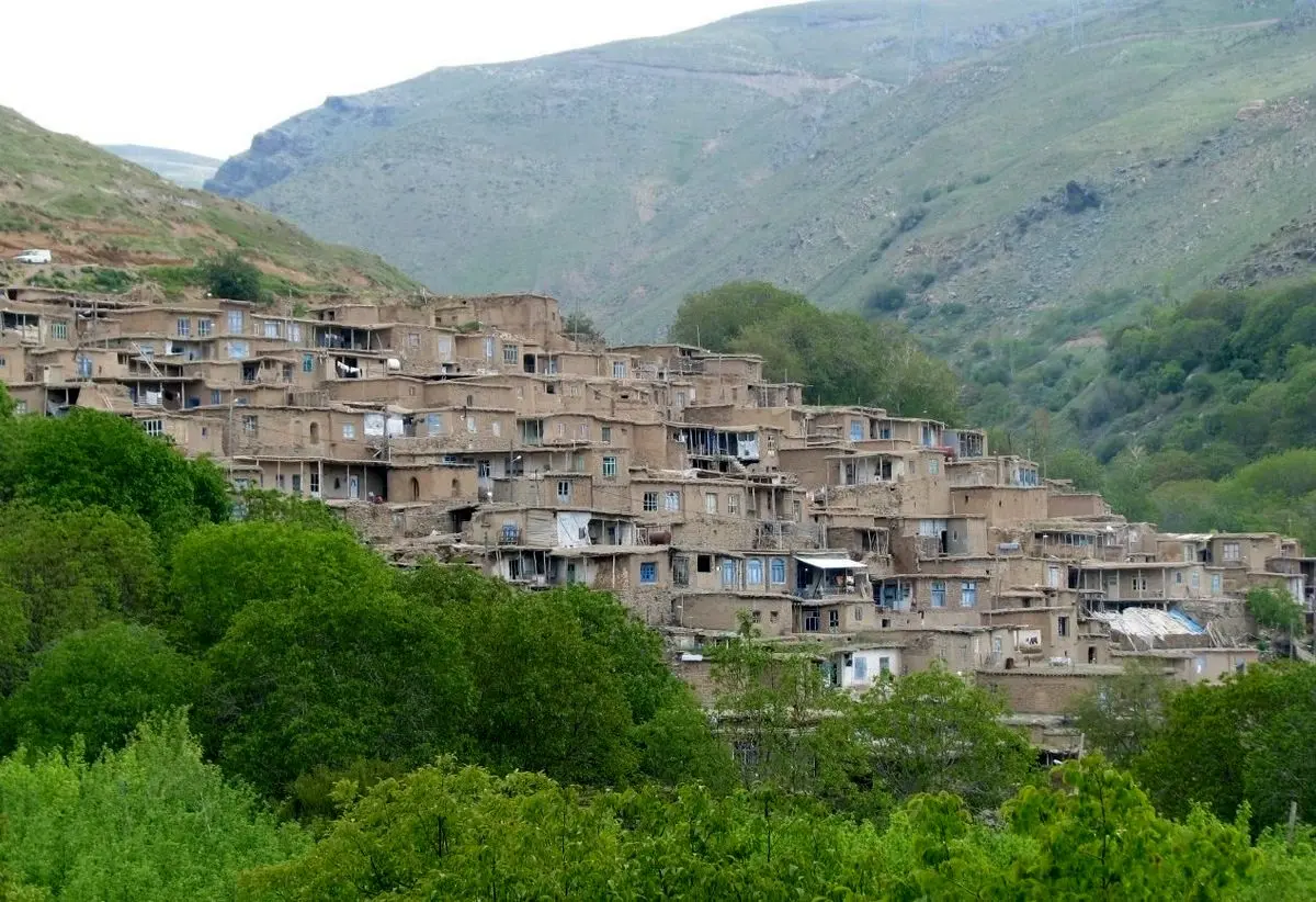 پیشنهاد سفر: ۱۲ روستای پلکانی ایران کدامند؟ / سقف این خانه‌ها حیاط خانه دیگری است